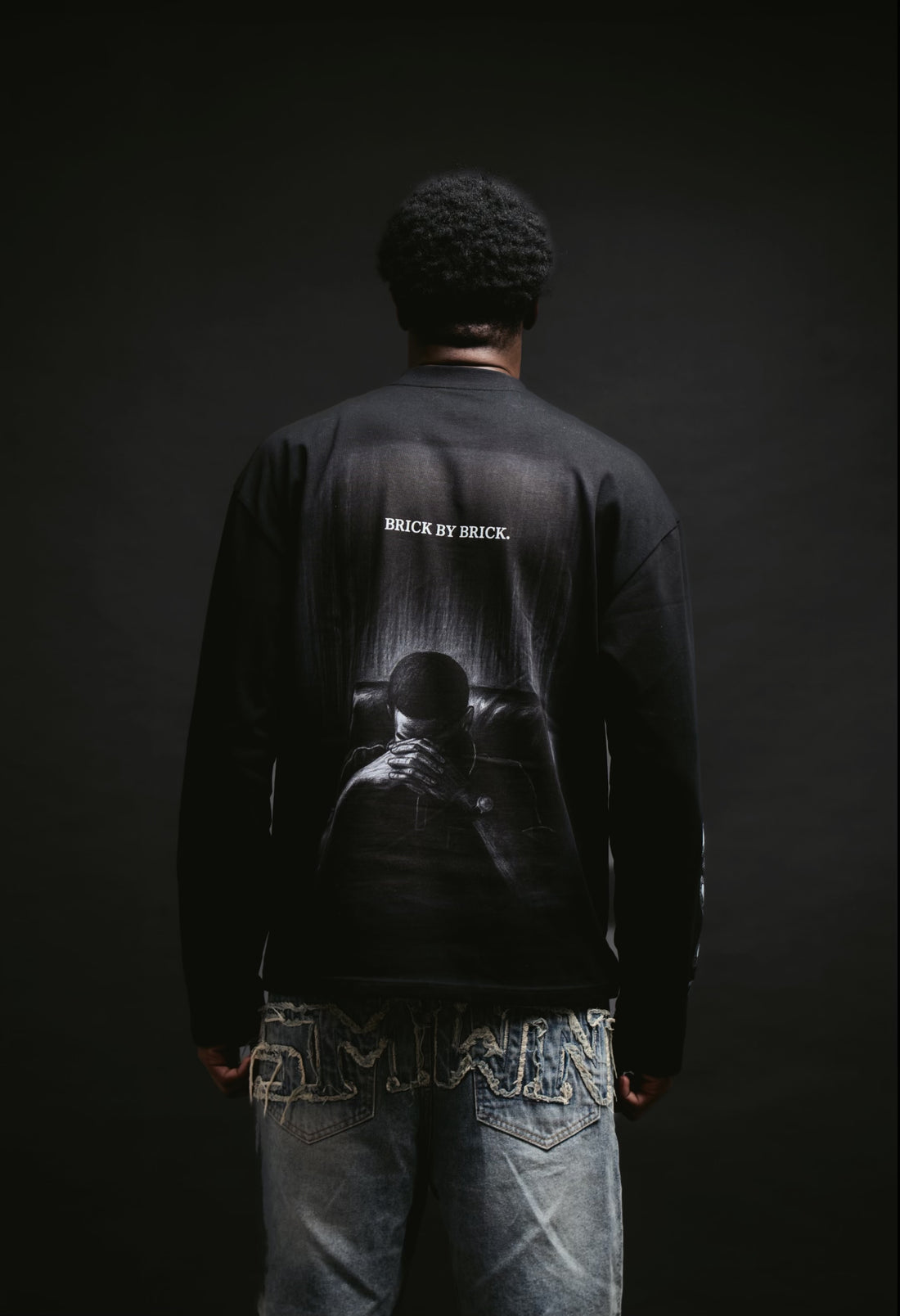 MONOCHROME ACE SLEEVE BLACK